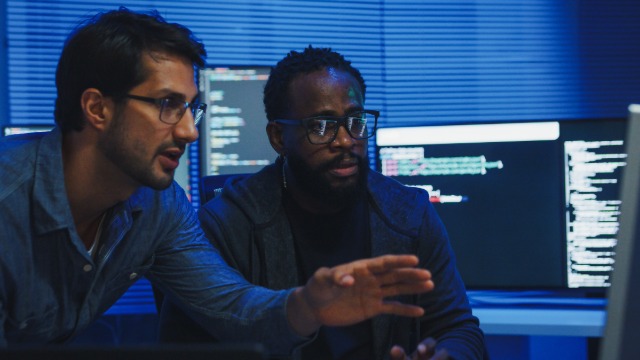 Male-Programmers-At-Work_640x360.jpeg